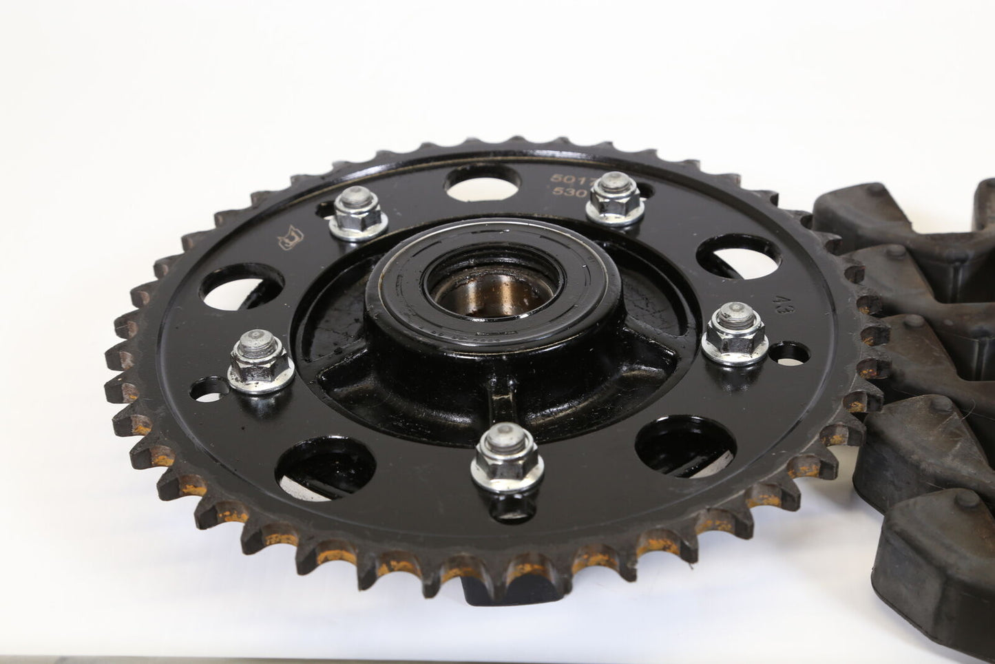 07-08 Suzuki Gsxr1000 Rear Back Sprocket Carrier Cush Drive Hub w/Axle & Spacers