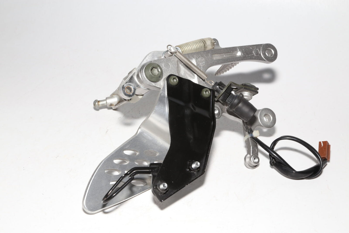 04-06 Yamaha Yzf R1 Right Rearset Rear Set Driver Foot Peg Rest Stop OEM