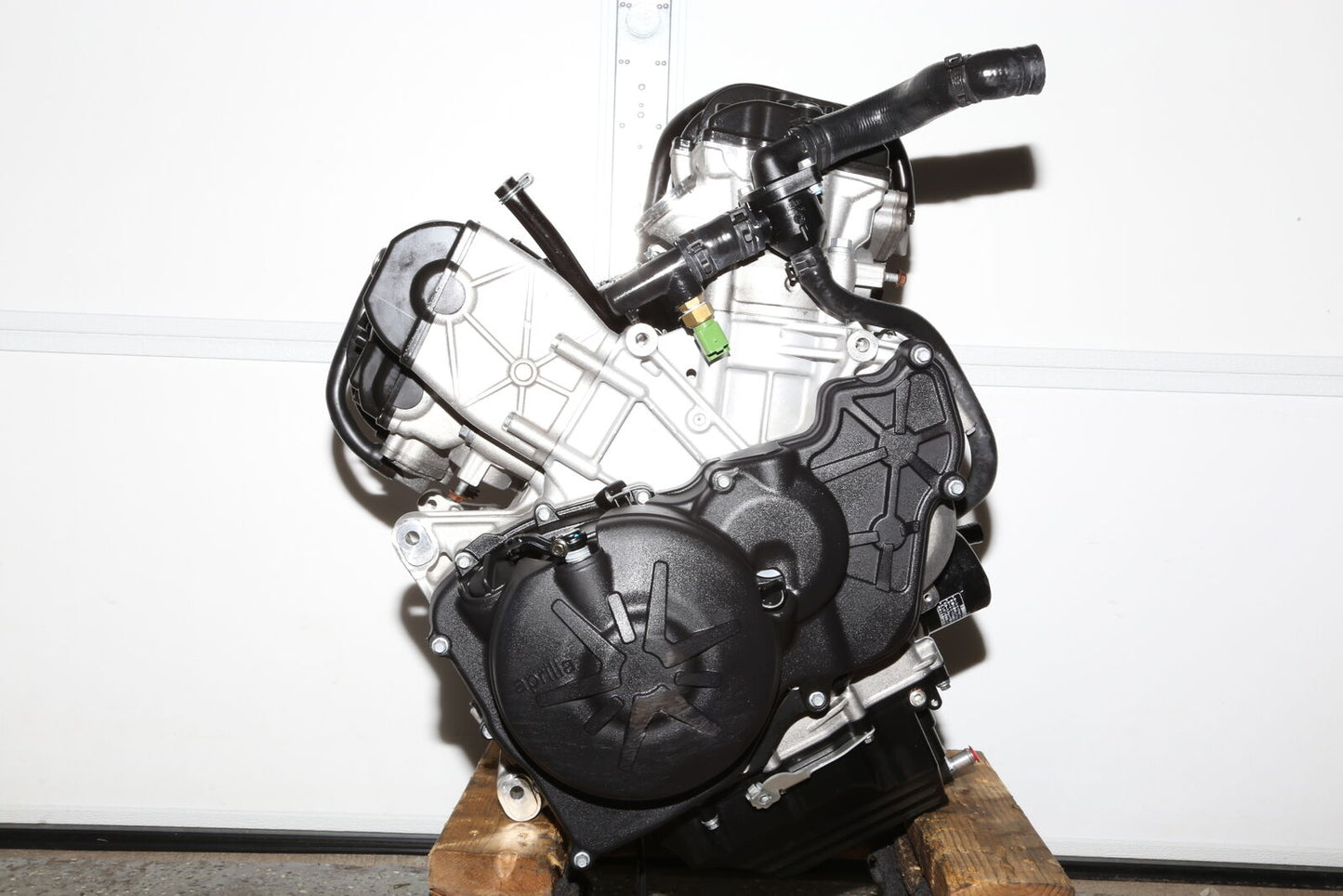 2021 Aprilia  Rsv4 RR Factory 1100 Engine Motor Running Motor OEM *MINT*