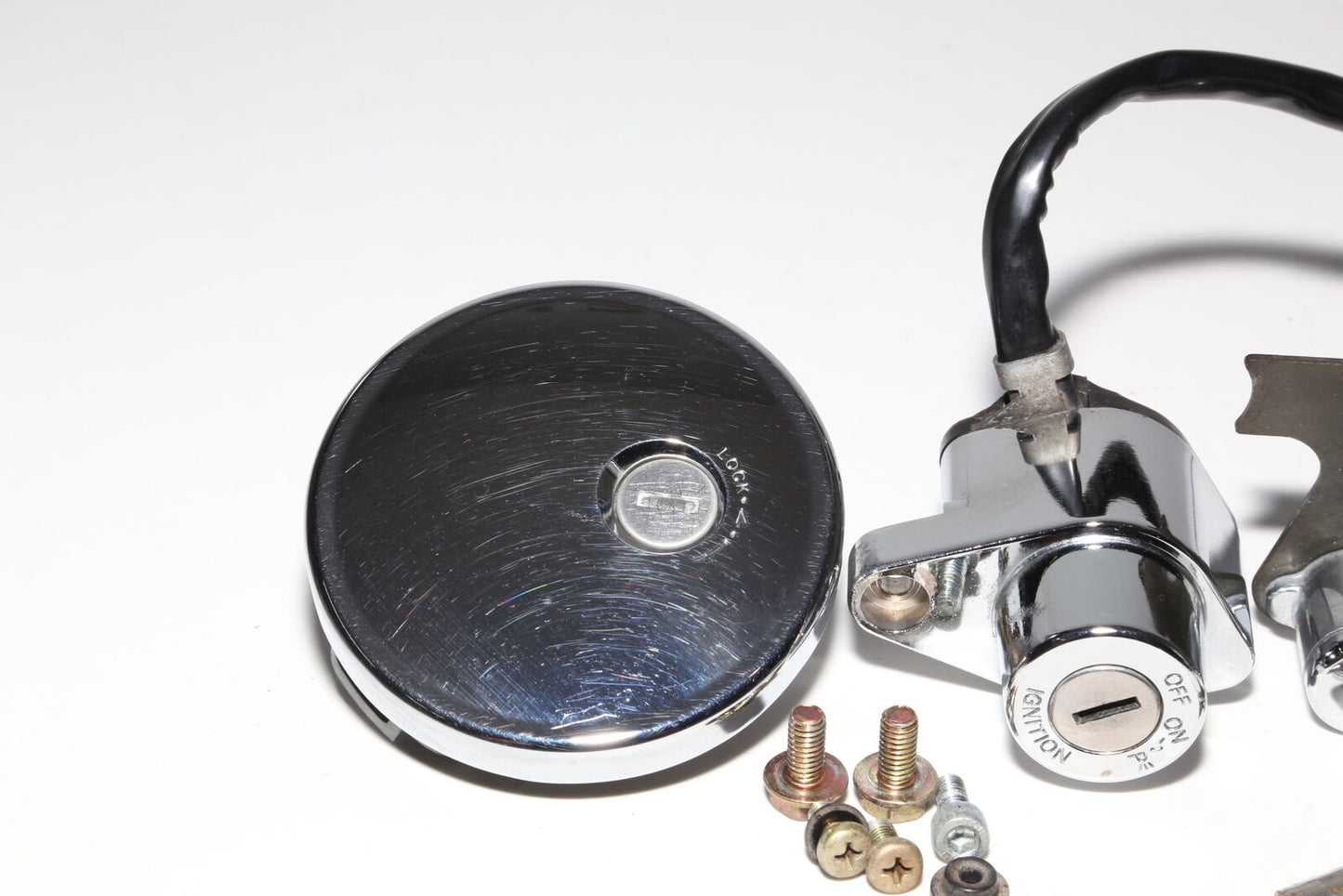 02-03 Kawasaki Vulcan 1500 Classic Ignition Lock Key Set W/ Gas Cap And OEM