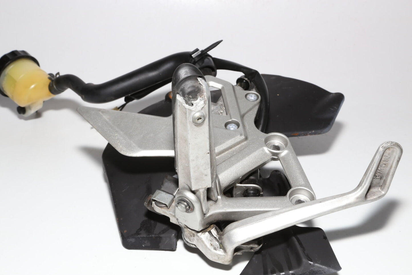 02-09 Honda Interceptor 800 Vfr800 Right Rearset Rear Set Driver Foot Peg Rest